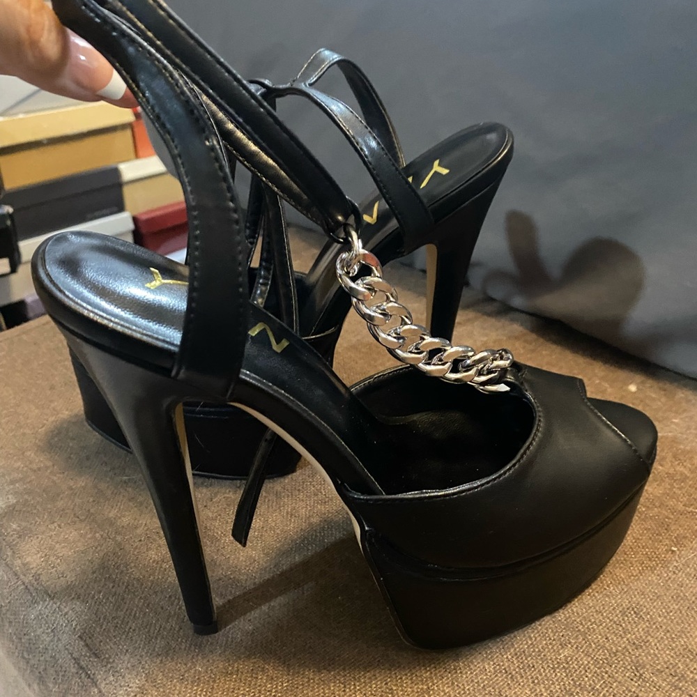 YDN hot sexy chain heels size 10